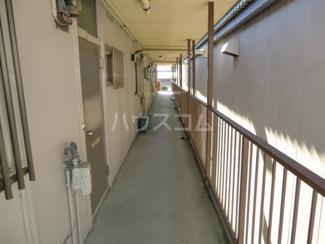 18/22 エントランス