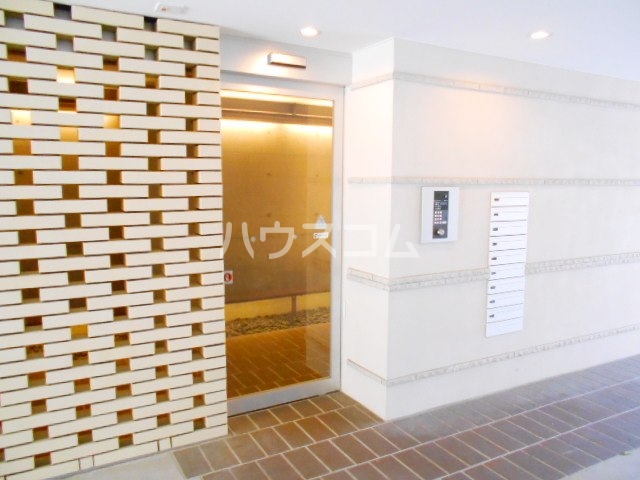 22/24 エントランス