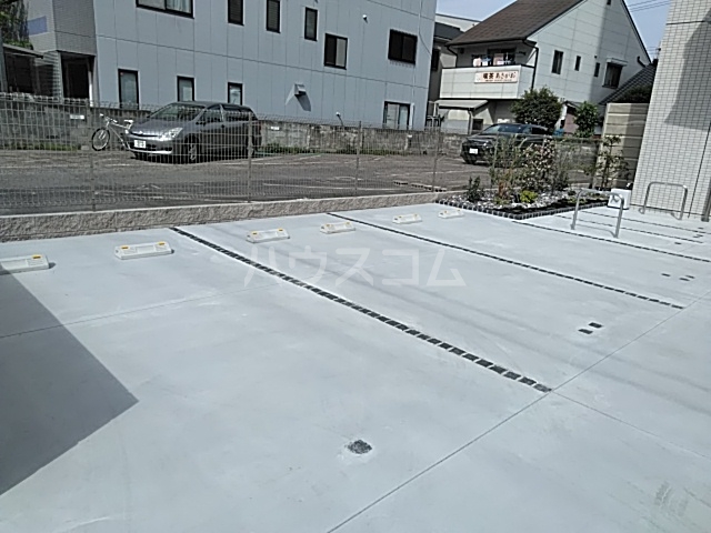 25/30 駐車場