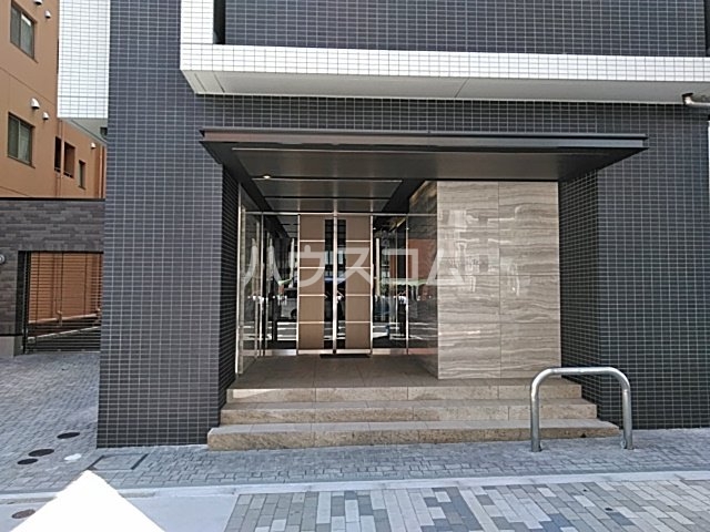 20/27 エントランス