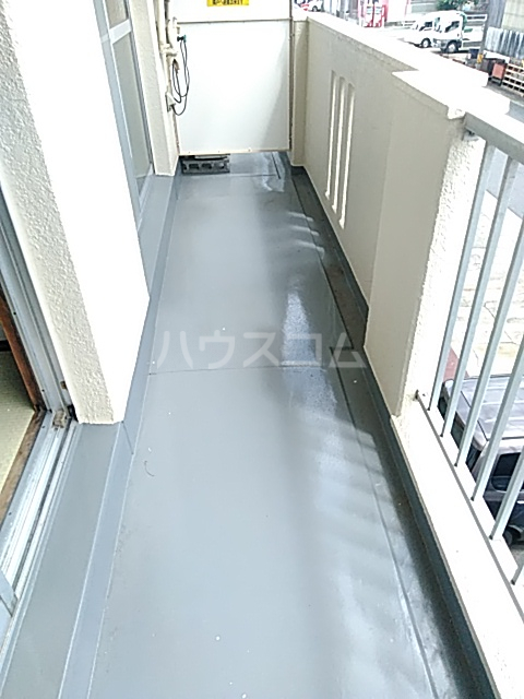 20/30 バルコニー