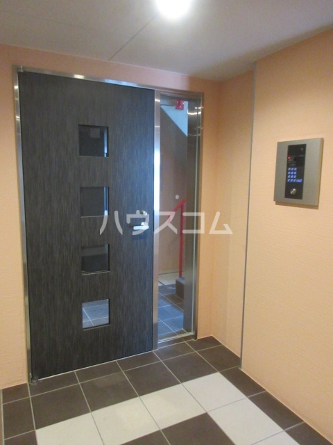 24/29 エントランス