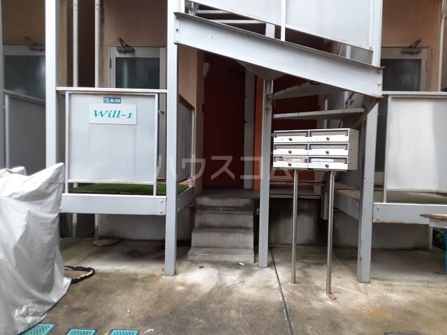 16/25 エントランス