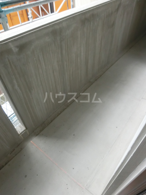 19/28 バルコニー