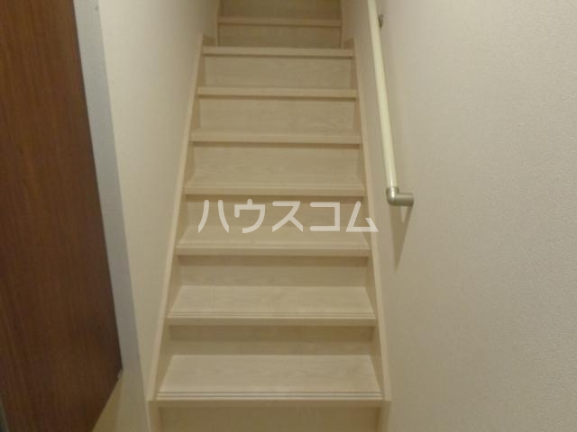 24/30 エントランス