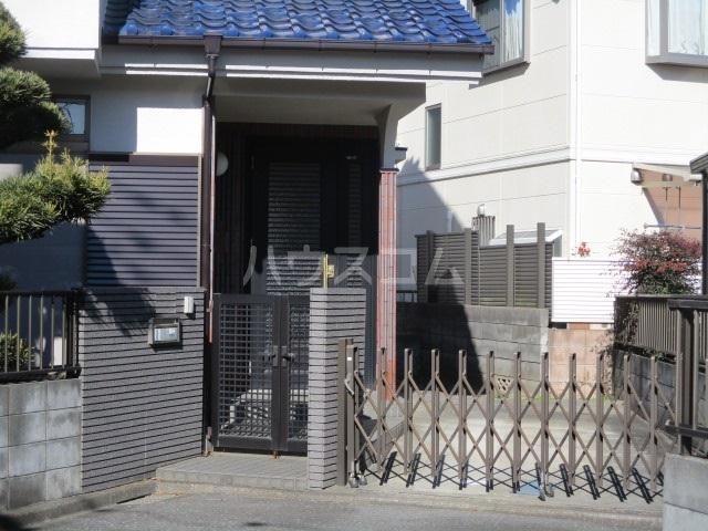 19/27 エントランス