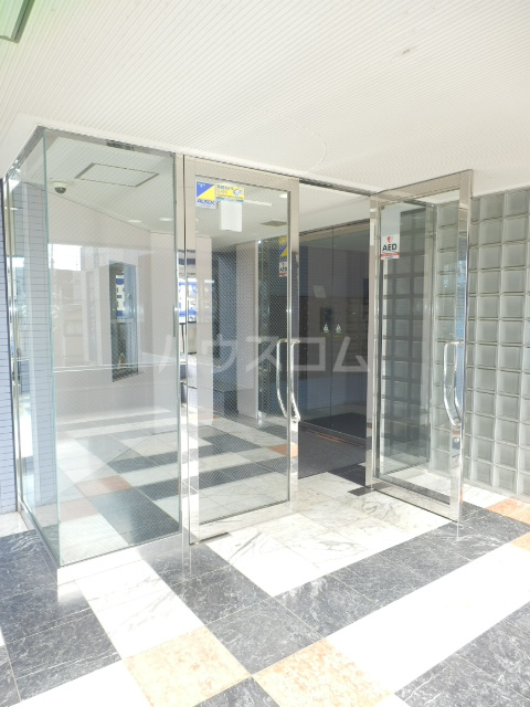 22/29 エントランス