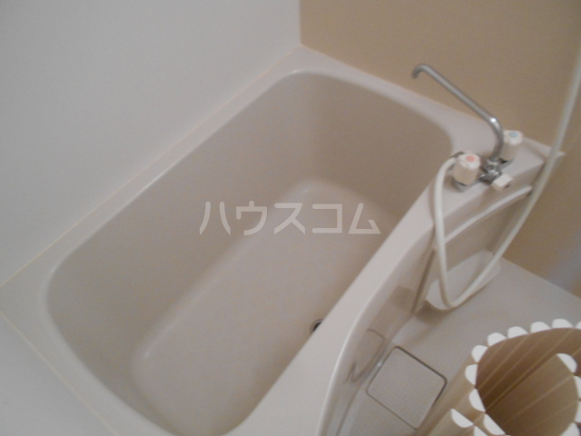 13/30 浴室