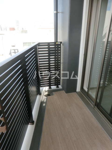 15/27 バルコニー