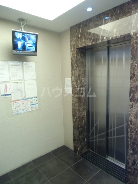 14/16 エントランス