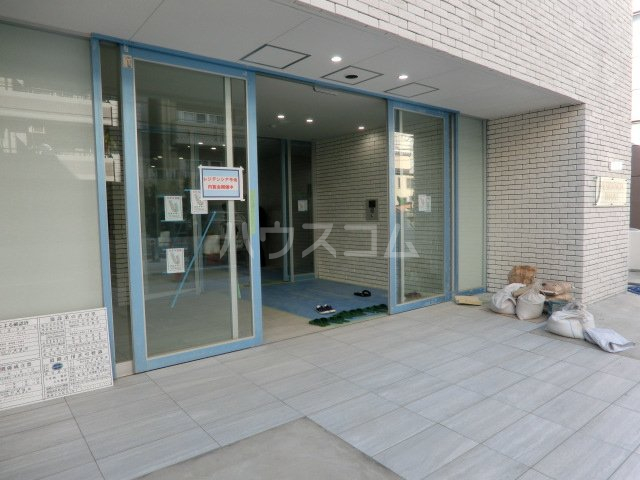 22/25 エントランス