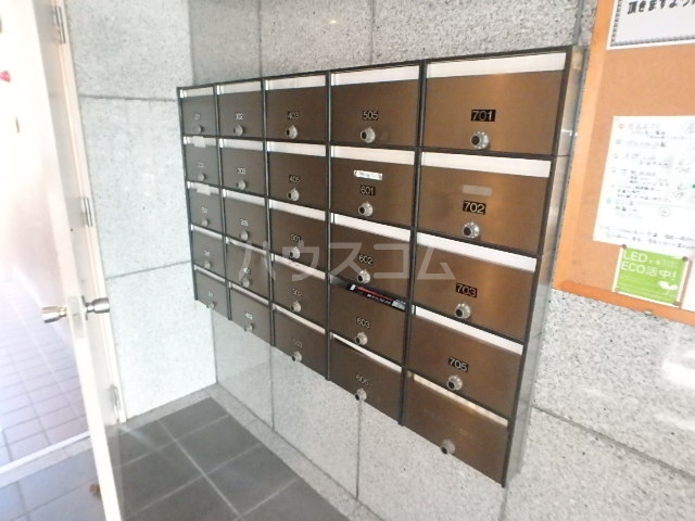 21/29 エントランス