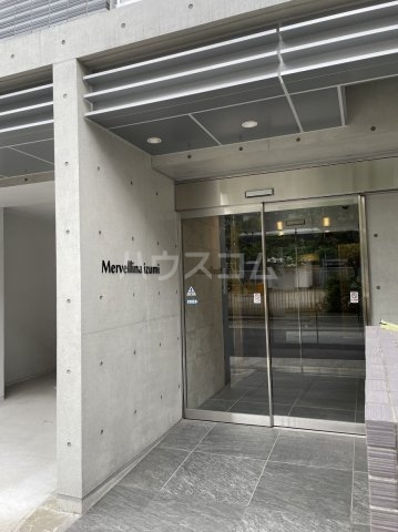 23/28 エントランス