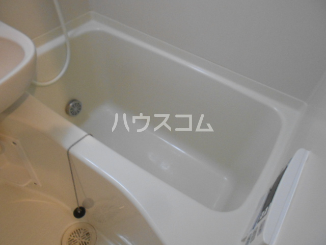 13/30 浴室