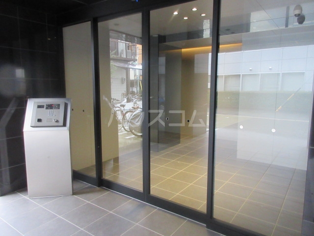 16/25 エントランス