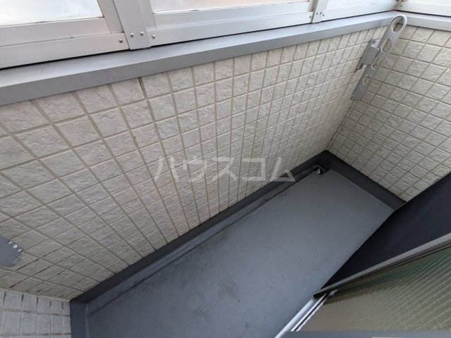 17/27 バルコニー