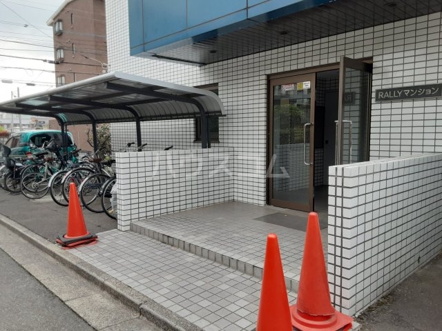2/5 エントランス
