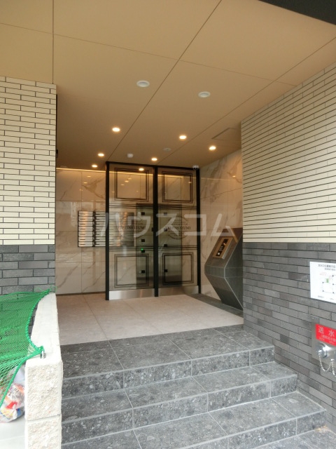 15/20 エントランス