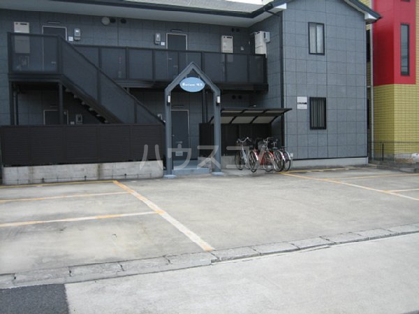 2/13 駐車場