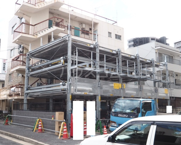 28/30 駐車場