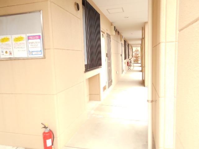 20/30 エントランス