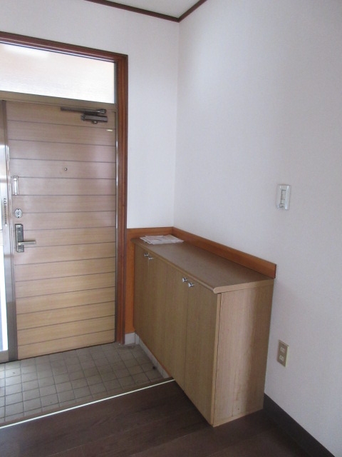 14/30 玄関