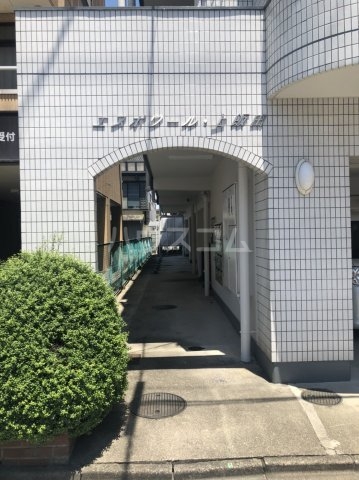 28/30 エントランス