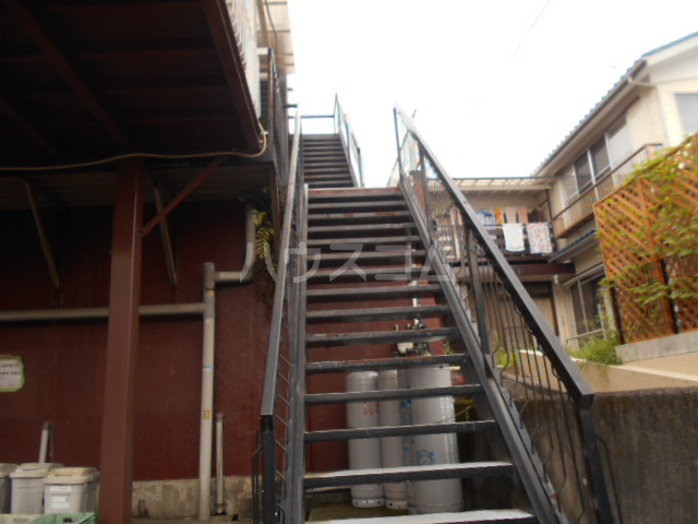 22/30 エントランス