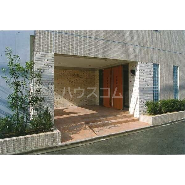 19/25 エントランス