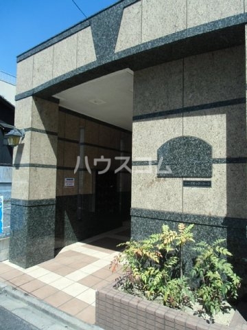 2/4 エントランス