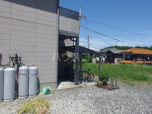 23/30 エントランス