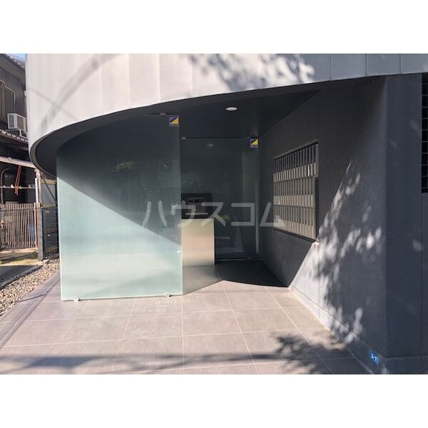 14/21 エントランス