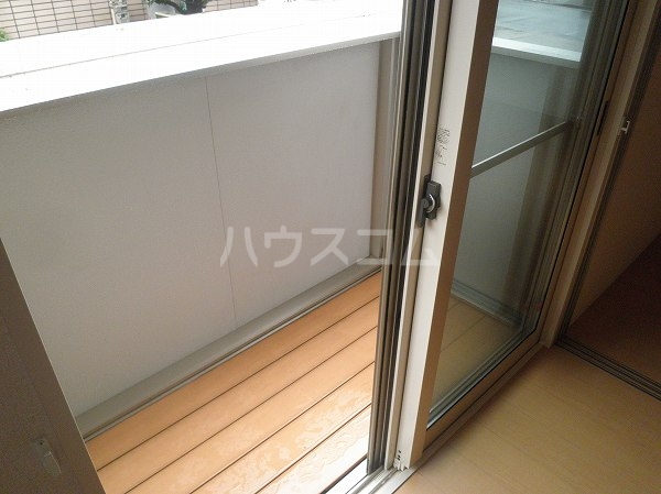 18/28 バルコニー