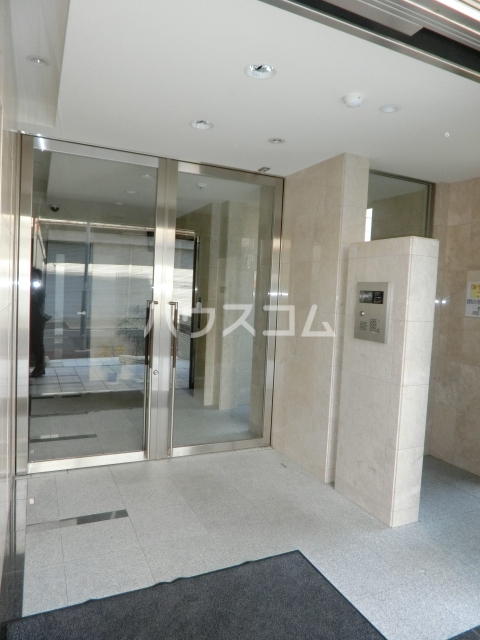 21/26 エントランス