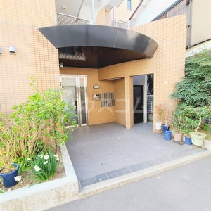 17/26 エントランス