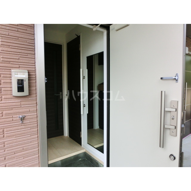 21/28 エントランス