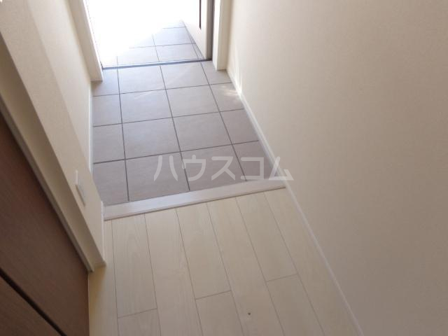 23/30 エントランス