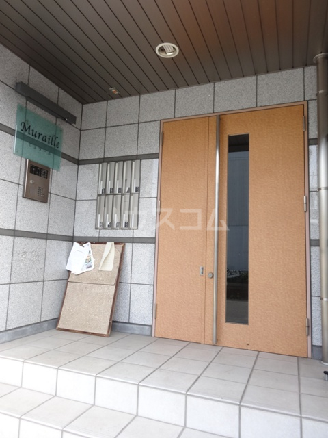 26/30 エントランス