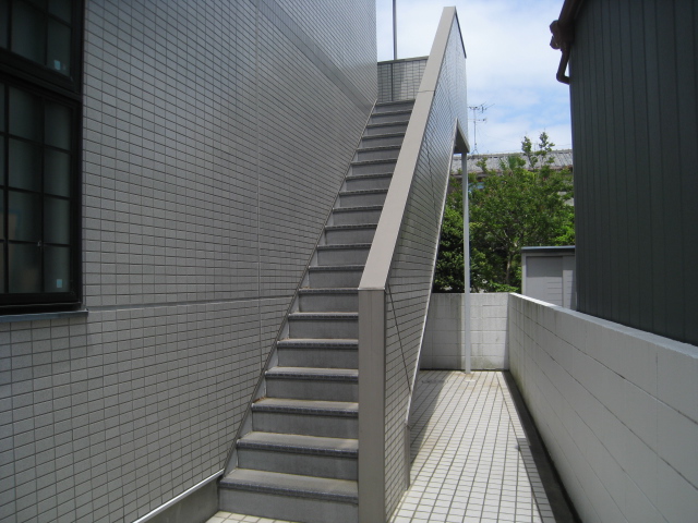 17/27 エントランス