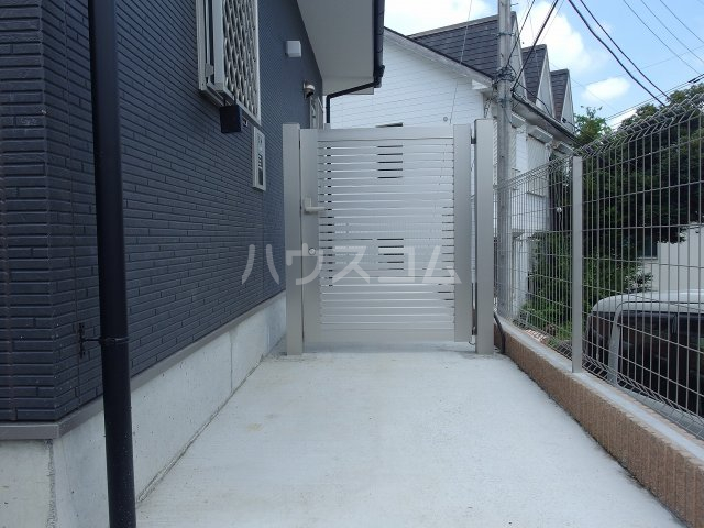 24/29 エントランス