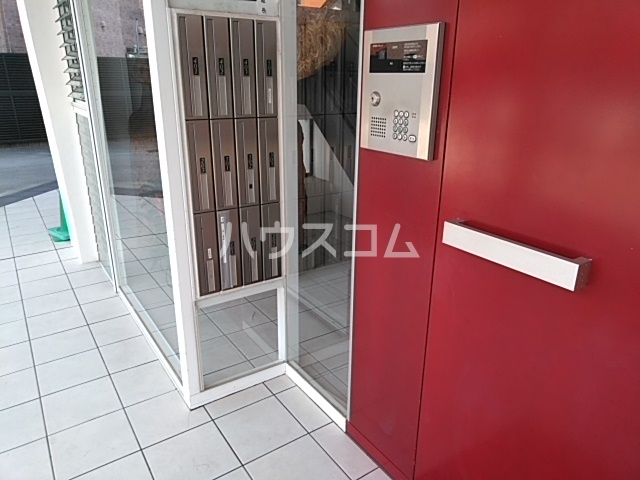 18/20 エントランス