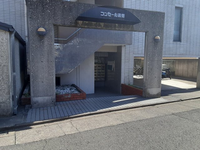 21/29 エントランス