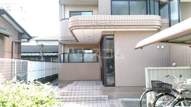 26/30 エントランス