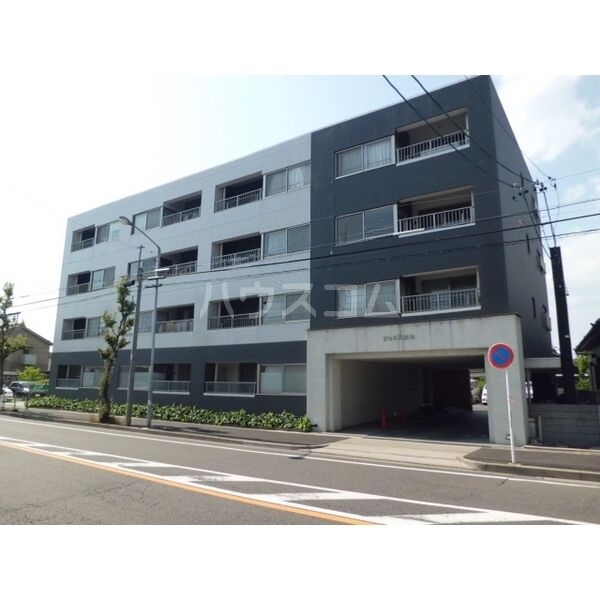 14/15 エントランス