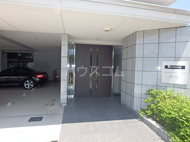 23/30 エントランス