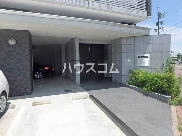 14/23 エントランス