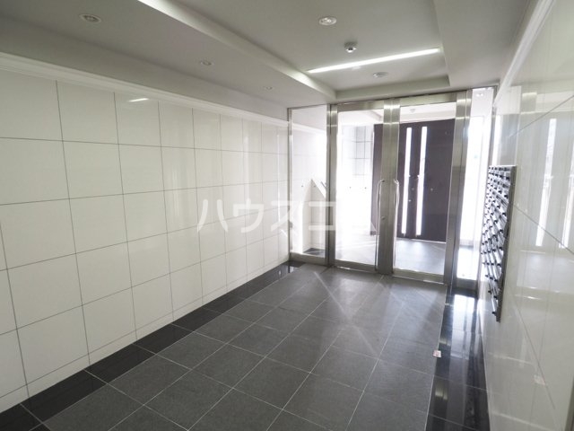 21/30 エントランス