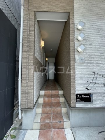 2/4 エントランス