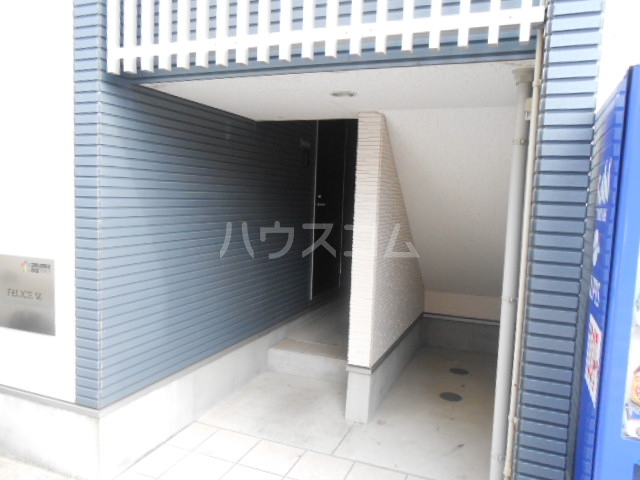 21/29 エントランス