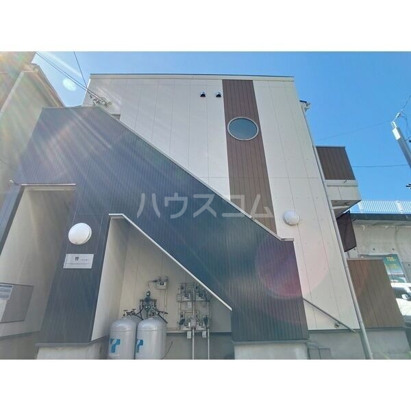 14/20 エントランス